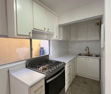 Se renta casa recién remodelada de 2 recámaras a 1 cuadra de Flamingos - Photo 3