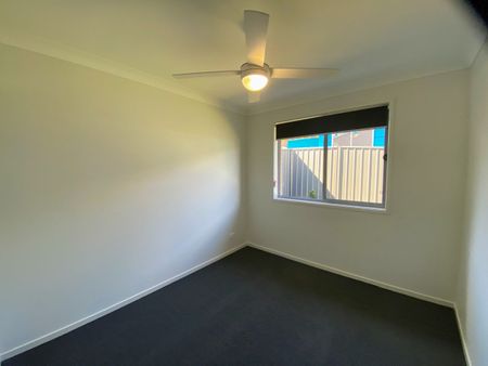 2/16 Cinnamon Way, Morisset, NSW 2264 - Photo 2