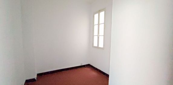 Appartement 2 pièces 35m2 MARSEILLE 15EME 495 euros - Photo 2