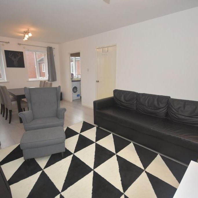 3 bedroom apartment to rent - Photo 1