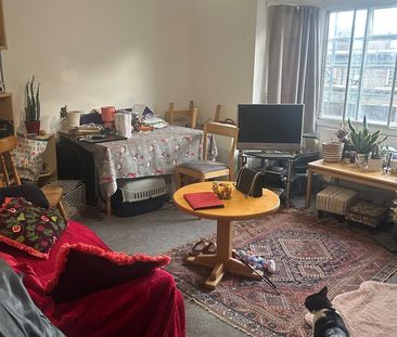 Room in a Shared Flat, Denison Close, N2 - Photo 1