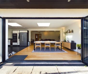 4 bedroom semi-detached house to rent - Photo 4