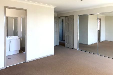 WELL PRESENTED HOME IN KELLYVILLE RIDGE - Photo 4