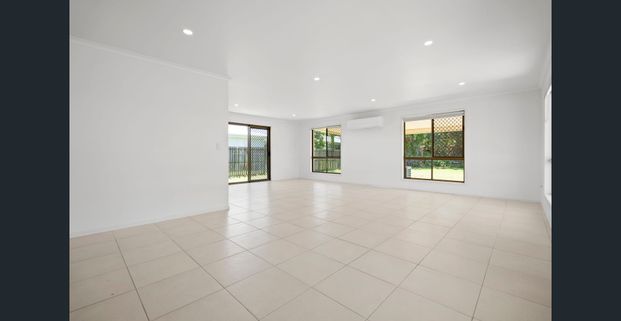 Renovated home with shed - Walking distance to the beach - Photo 1