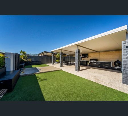 24 Gicha Close, Lake Coogee, WA 6166 - Photo 3