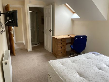 2 Highfields, Huddersfield, HD1 - Photo 3