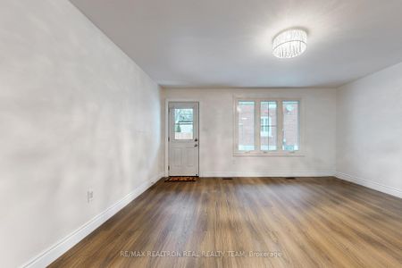 For Lease - 1129 Cannon Street Unit# #C1, Hamilton, Ontario - Photo 5