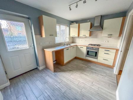 2 bedroom end of terrace house to rent - Photo 5