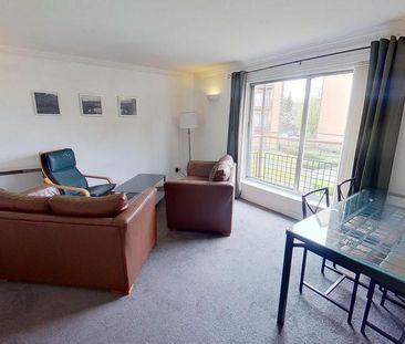 2 bedroom flat to rent - Photo 5