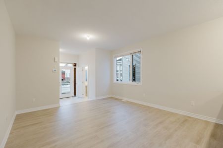 For Lease - 180 Ryan Reynolds Way, Orleans - Cumberland and Area, Ontario - Photo 4