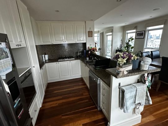 Port Melbourne - Photo 1