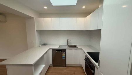 Modern one bedroom property - Photo 2