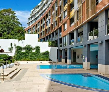 Stunning One Bedroom Apartment in Wolli Creek - Photo 2