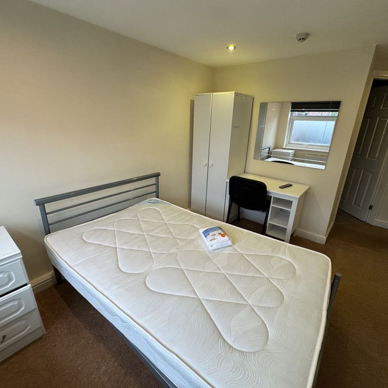 East Parade, Heworth - P10537 - Photo 1