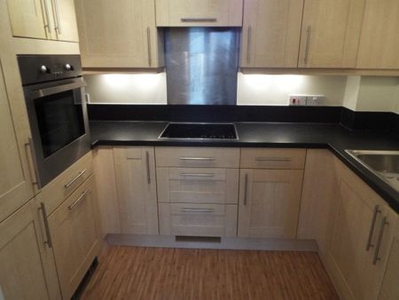 Polymond House, Castle Way, Central - Photo 4