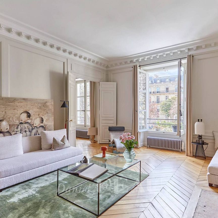 Location appartement, Paris 7ème (75007), 5 pièces, 119.7 m², ref 84513130 - Photo 1