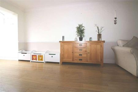 Collins Way, Eastwood, Leigh On Sea, Essex, SS9 - Photo 2