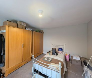 2 bedroom semi-detached house to rent - Photo 6