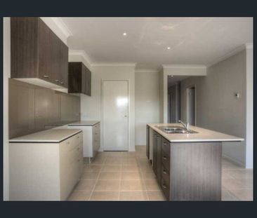 Beautiful Low Maintenance Family Home - Photo 2