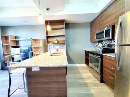 For Lease - 318 Spruce Street Unit# 701, Waterloo, Ontario - Photo 5