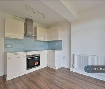 2 bedroom maisonette to rent - Photo 4