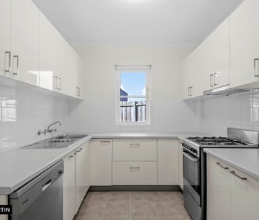 43 Harcourt Parade, Rosebery NSW 2018 - House For Rent | Domain - Photo 3