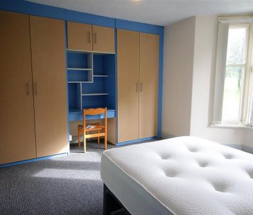 4 bedroom private hall to rent - Photo 3