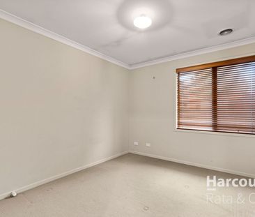 Spacious Family Living with Modern Comforts - Photo 2