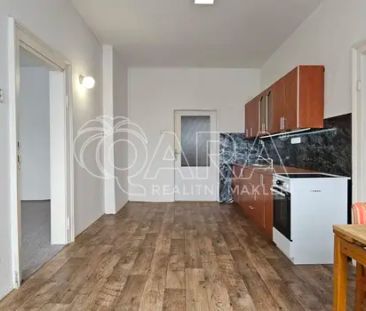 Pronájem bytu 2+1 72 m - Photo 1