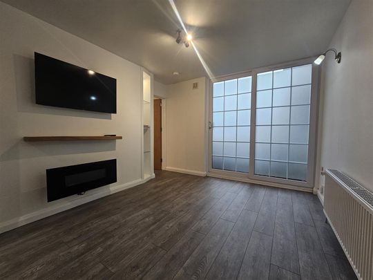 8c Lesley Heights, Glassillan Grove, Greenisland, - Photo 1