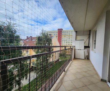 Duża kawalerka z balkonem – Ks. Pomorskich - Photo 2