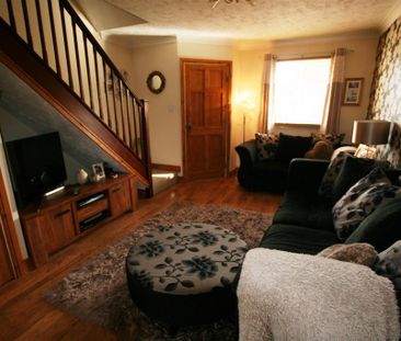 2 bedroom house to rent - Photo 1