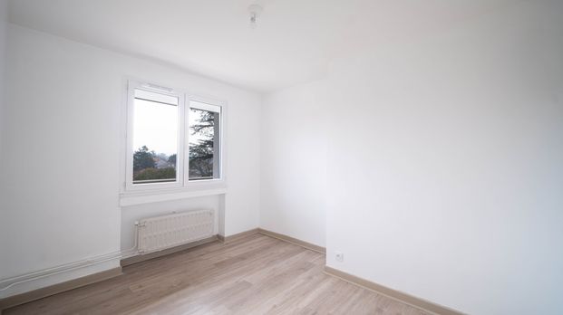 Location Appartement 4 pièces 64m² MONTELIMAR 26200 - Photo 1