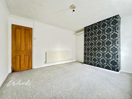 2 bedroom ground floor maisonette to rent - Photo 2