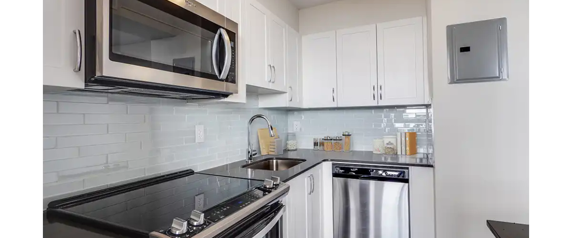 35 Mowat Blvd. — 2bdrm - Photo 1