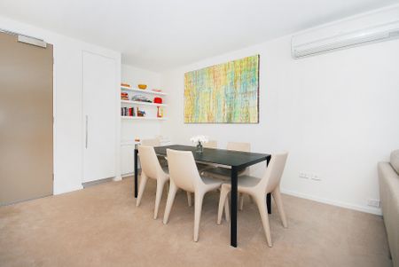 Beautifully Appointed One-Bedroom Home in Quayside! - Photo 2