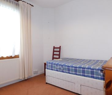 Saughton Gardens, Edinburgh, EH12 5TF - Photo 4