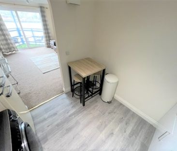 Mountbatten Close, Preston - Photo 2