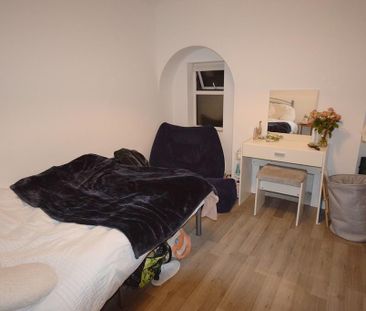 5 bedroom detached house to rent - Photo 5