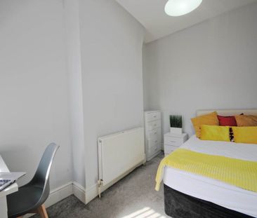 Connaught Road, Liverpool. - Photo 5