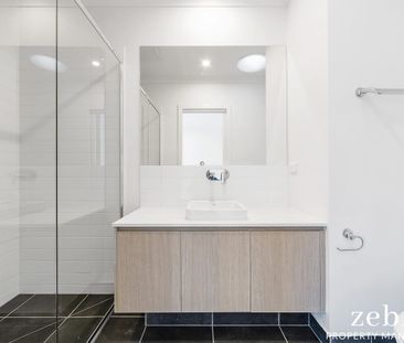 3-Storey Living! - Photo 3