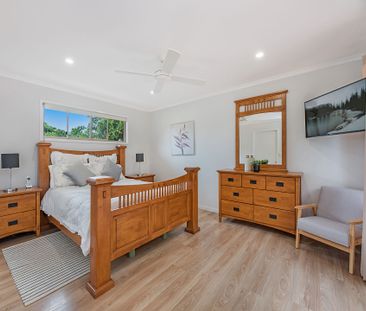 Large Family Home with Pool! - Photo 3