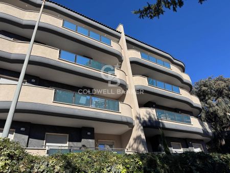 Via La Nebbia, Roma, Lazio 00168 - Photo 2