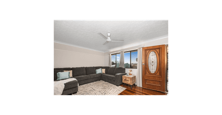 Spacious Dual-Living Home in the Heart of Kelso - Photo 2