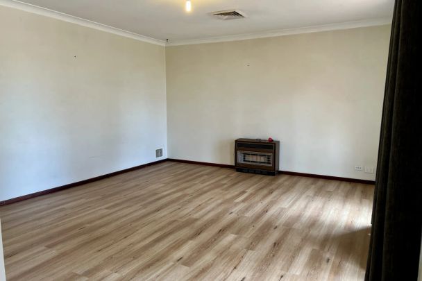 Location, location, location! - Photo 1