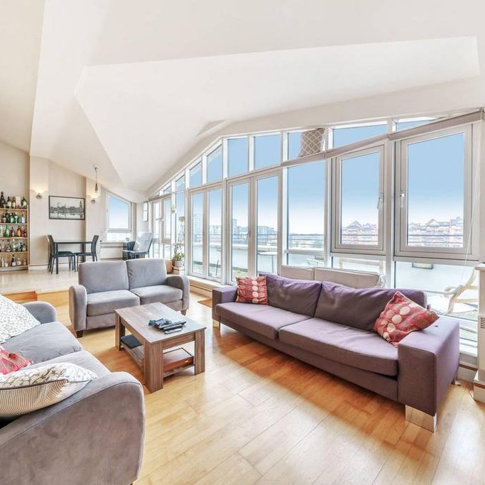 4 bedroom flat to rent - Photo 1