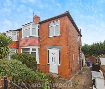 3 bedroom semi-detached house to rent - Photo 4