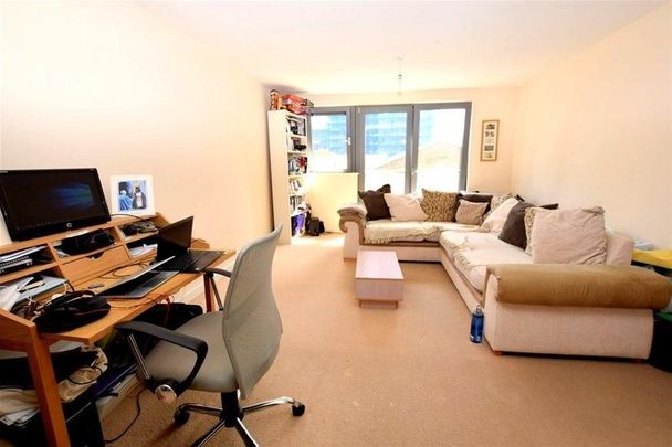 1 Bed Flat, Biggerstaff Road, E15 - Photo 1