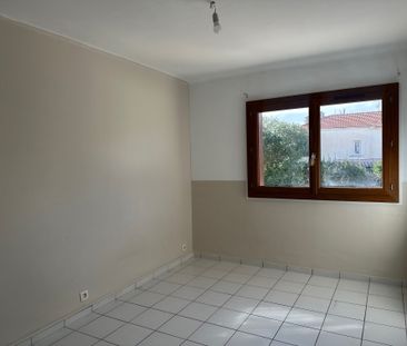 Location Appartement 3 pièces 55m² TOULON 83000 - Photo 3