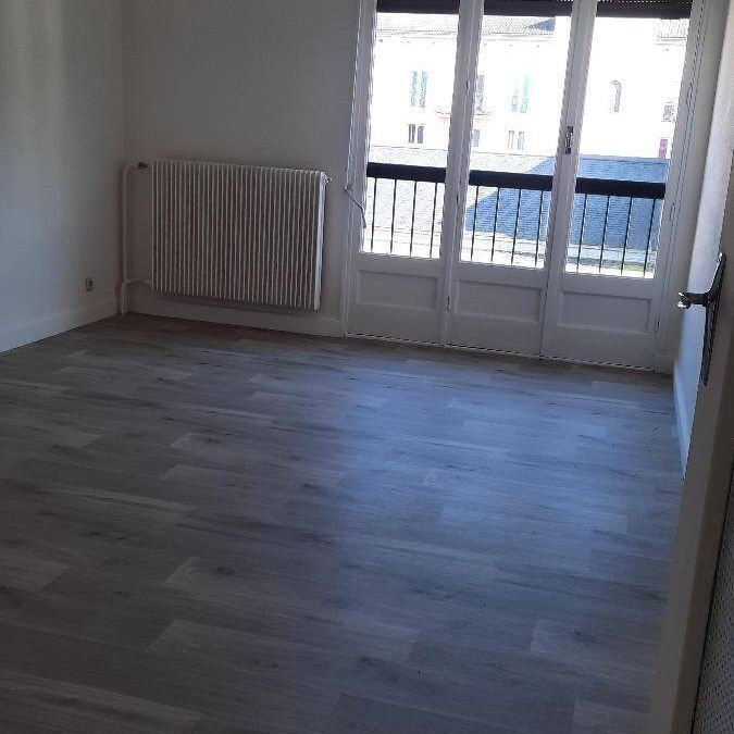 Location appartement 1 pièce 27 m² à Albertville (73200) - Photo 1